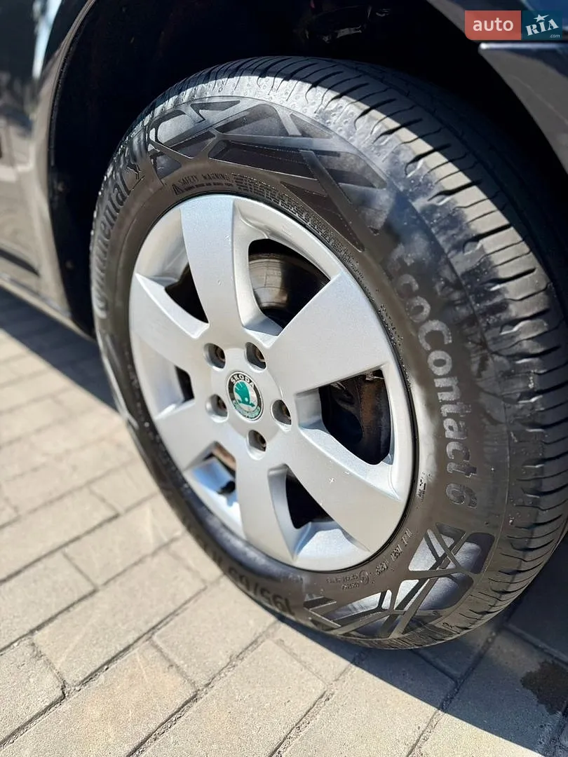 2011 Skoda Octavia - мініатюра 23