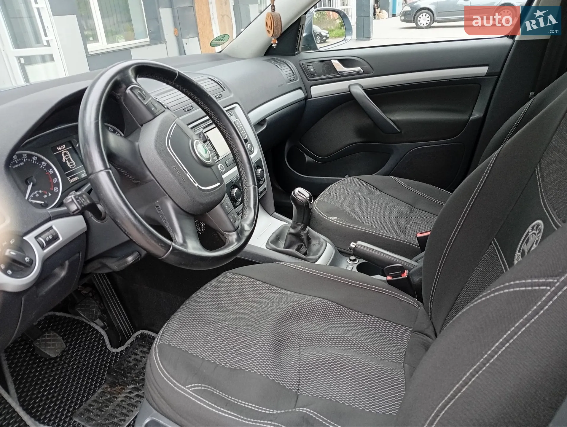 2012 Skoda Octavia - мініатюра 36