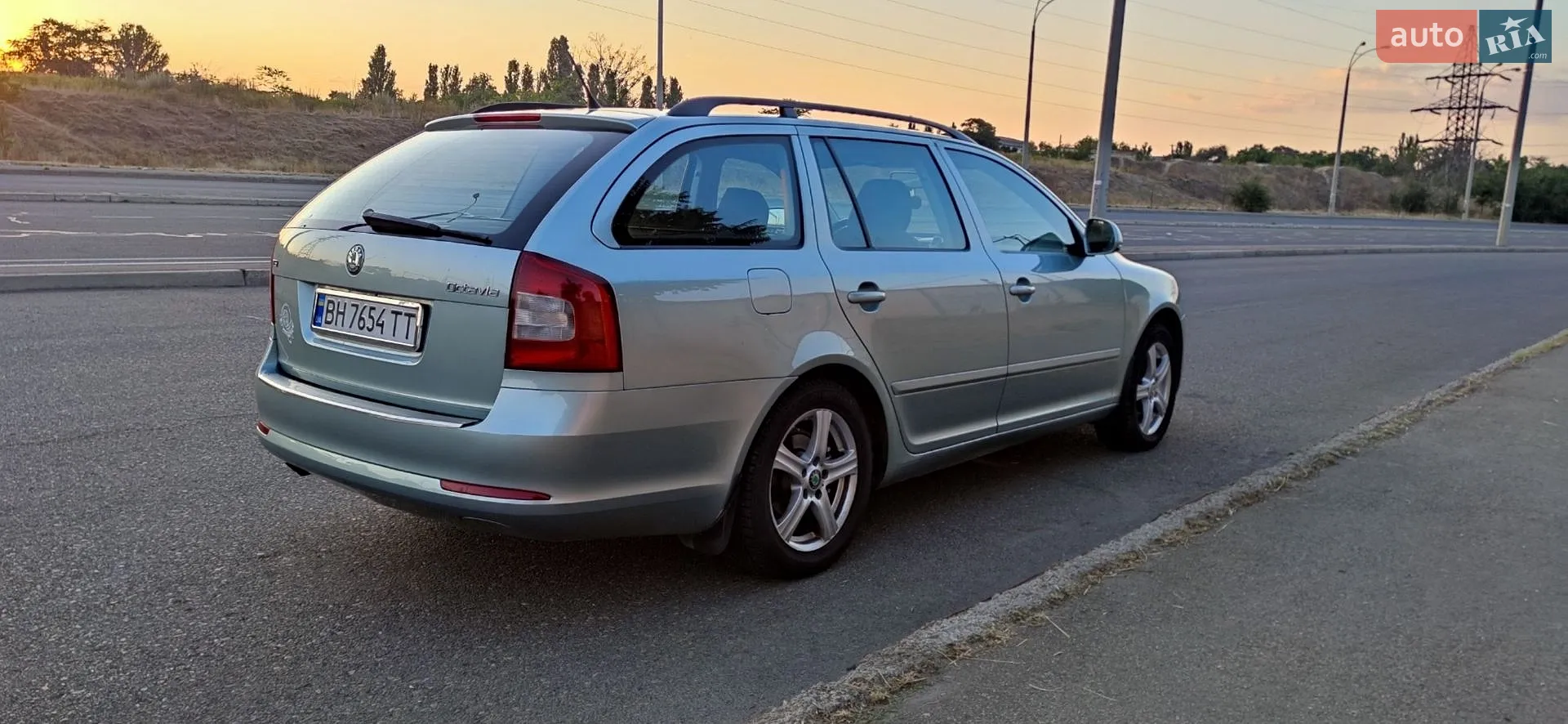 2010 Skoda Octavia - мініатюра 8