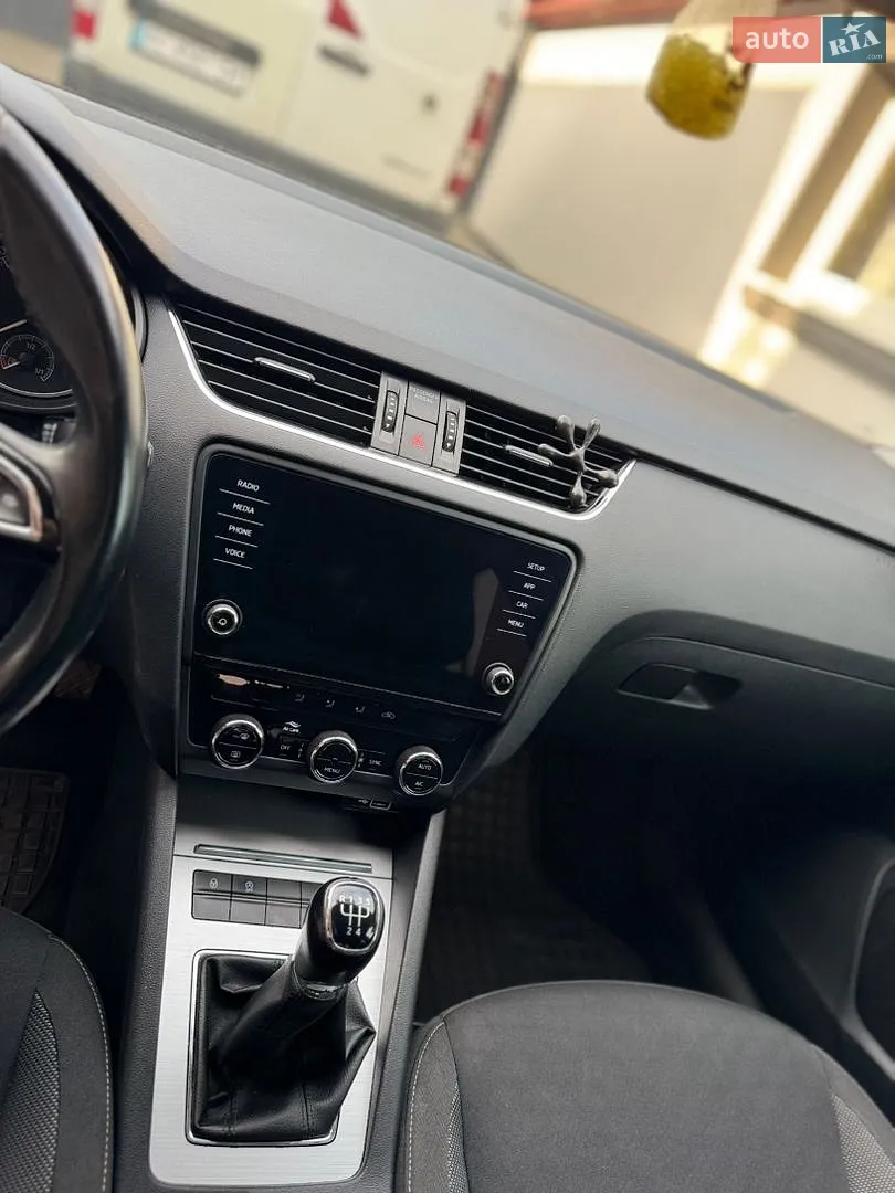 2018 Skoda Octavia - мініатюра 11