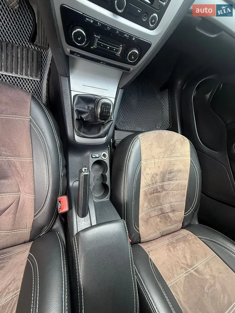 2011 Skoda Octavia - мініатюра 15