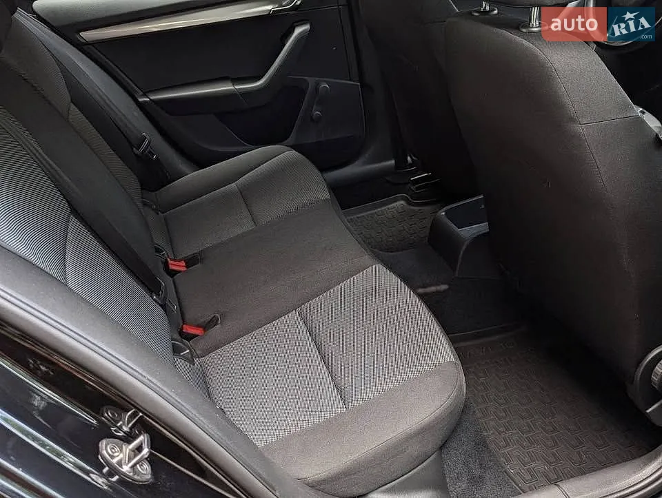 2016 Skoda Octavia - мініатюра 10