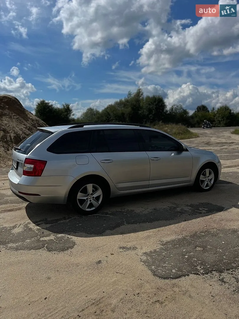 2017 Skoda Octavia - мініатюра 8