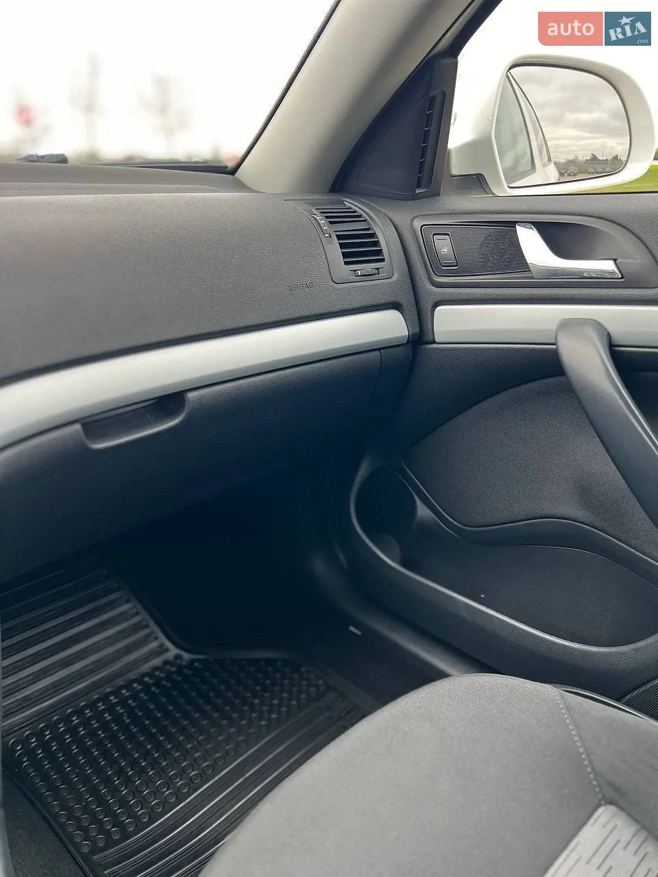 2011 Skoda Octavia - мініатюра 18