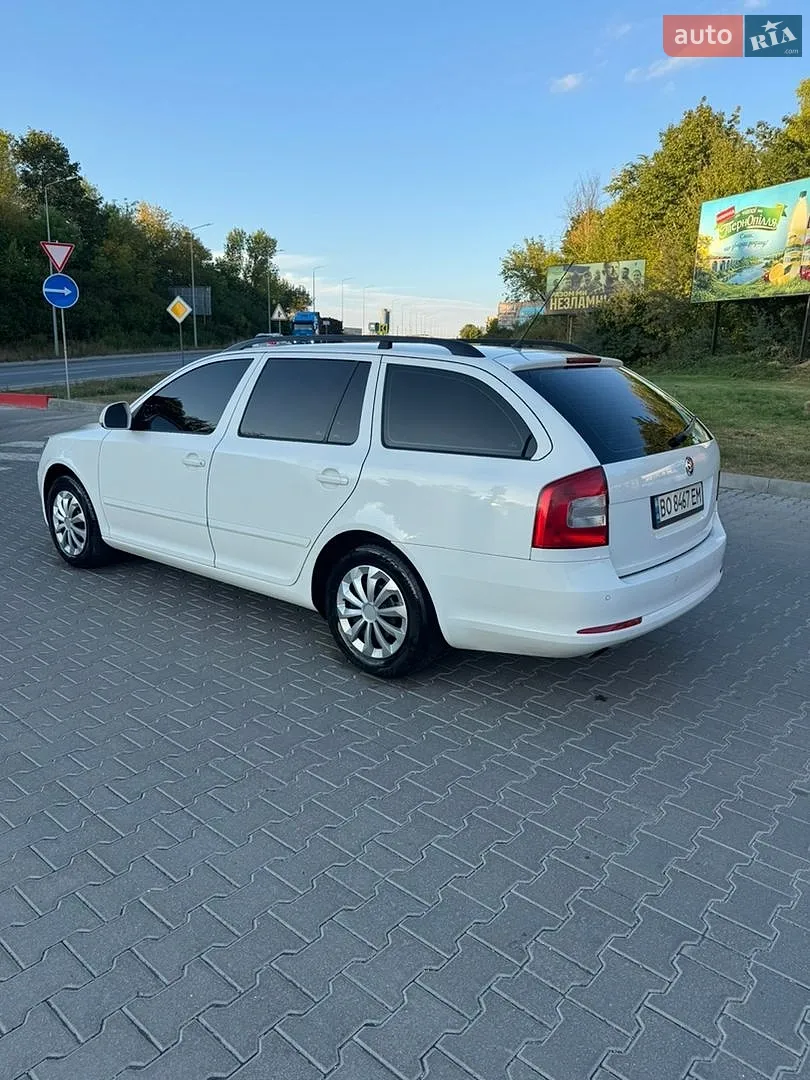 2011 Skoda Octavia - мініатюра 2