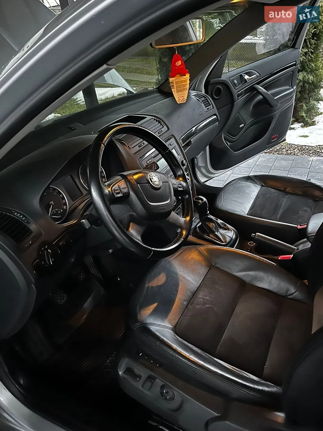 2010 Skoda Octavia - мініатюра 4