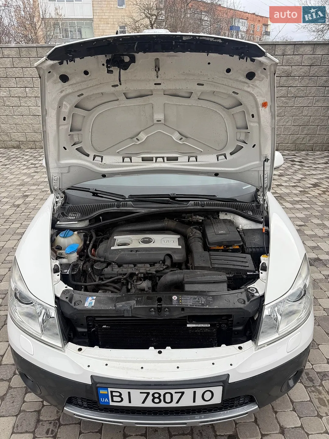 2010 Skoda Octavia - мініатюра 13