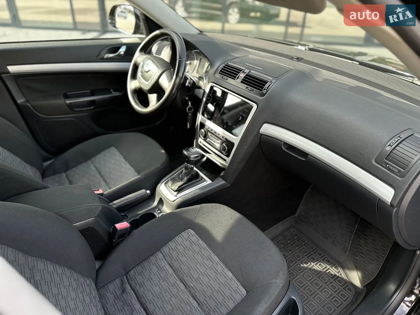 2011 Skoda Octavia - мініатюра 26
