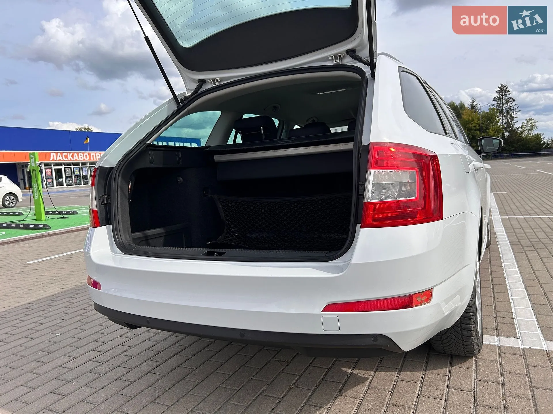 2016 Skoda Octavia - мініатюра 8