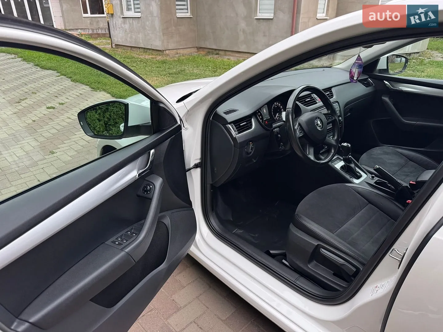 2014 Skoda Octavia - мініатюра 23
