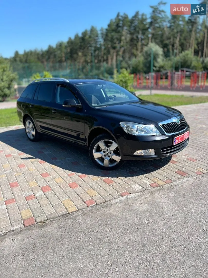 2010 Skoda Octavia - мініатюра 2