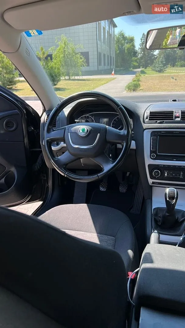 2010 Skoda Octavia - мініатюра 10