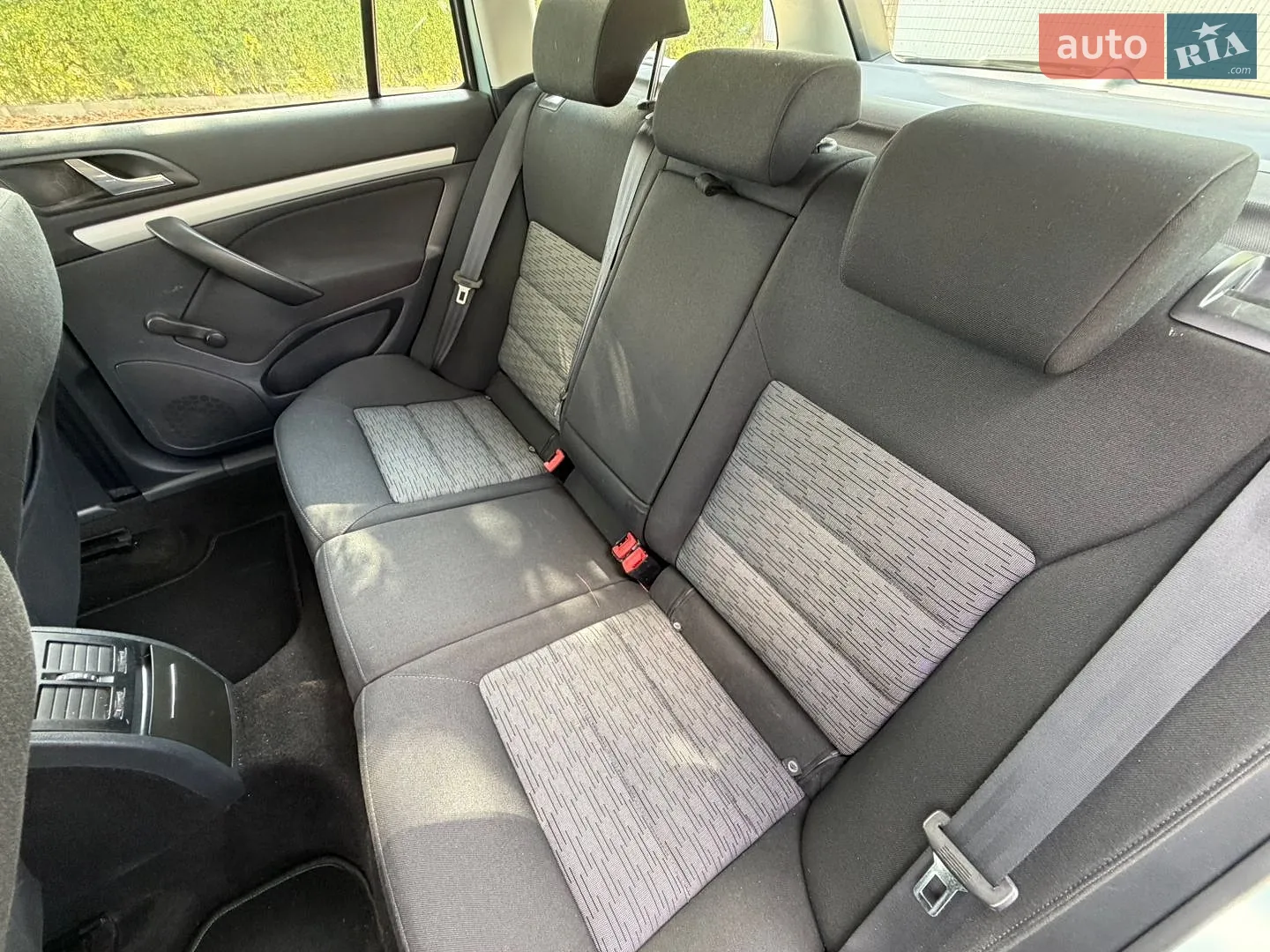 2010 Skoda Octavia - мініатюра 28