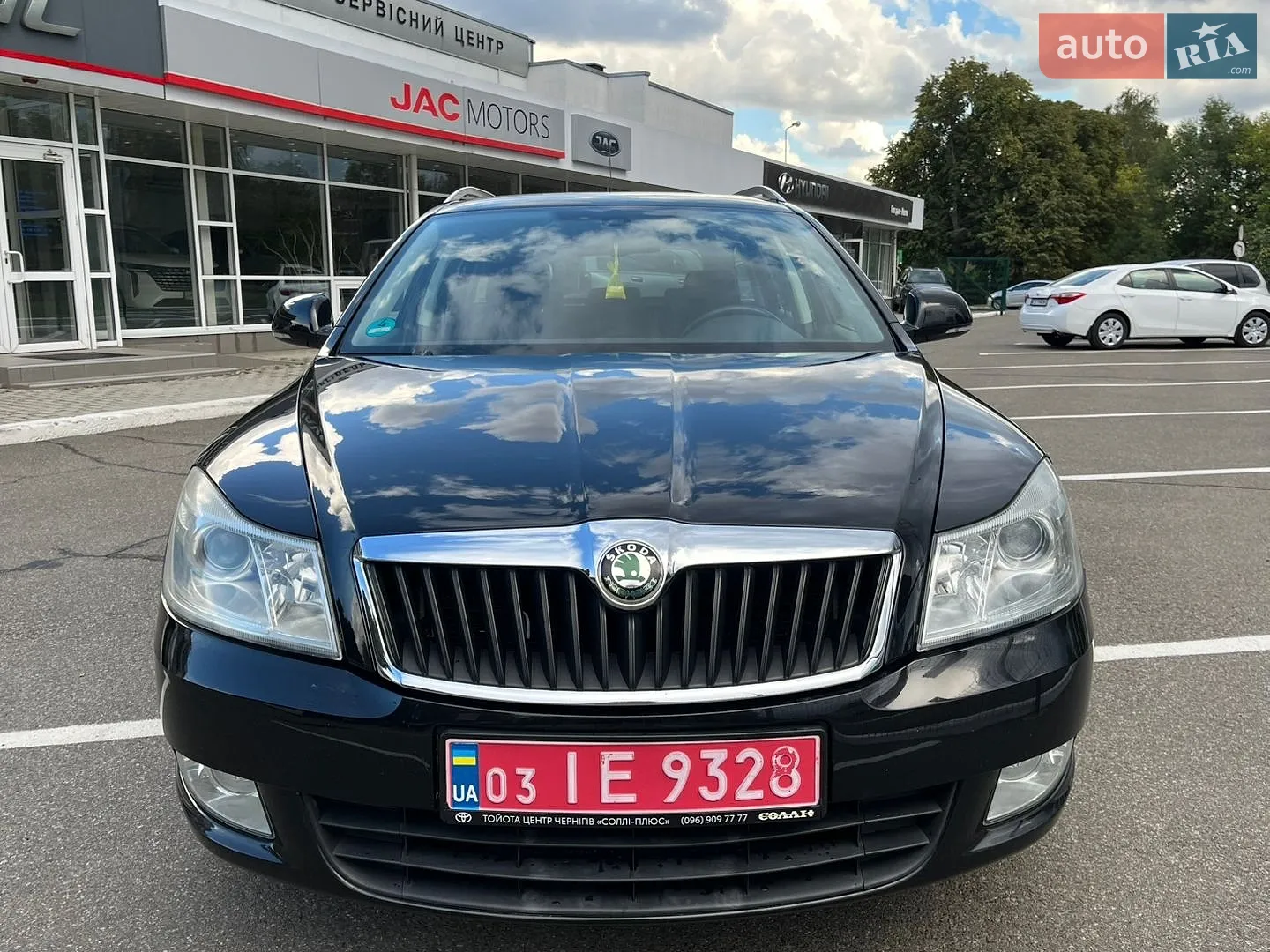2010 Skoda Octavia - мініатюра 3