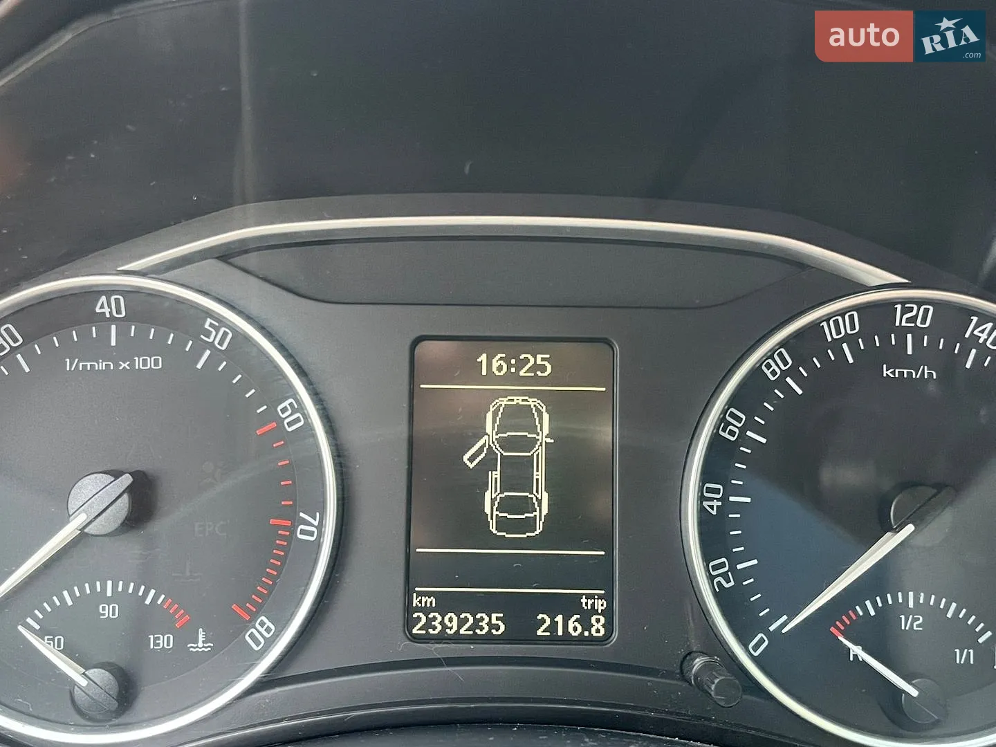 2010 Skoda Octavia - мініатюра 16