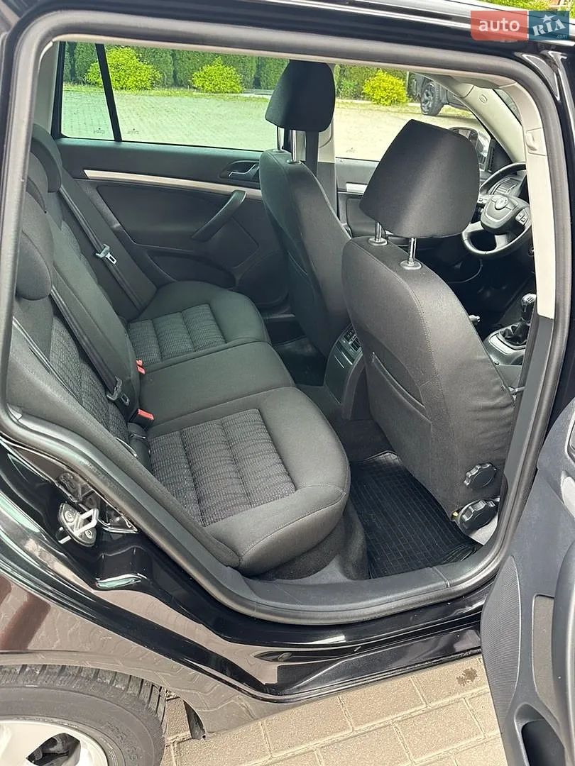 2010 Skoda Octavia - мініатюра 25
