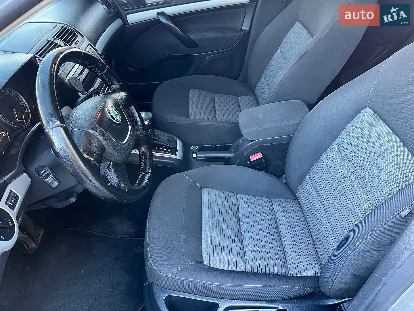 2010 Skoda Octavia - мініатюра 17
