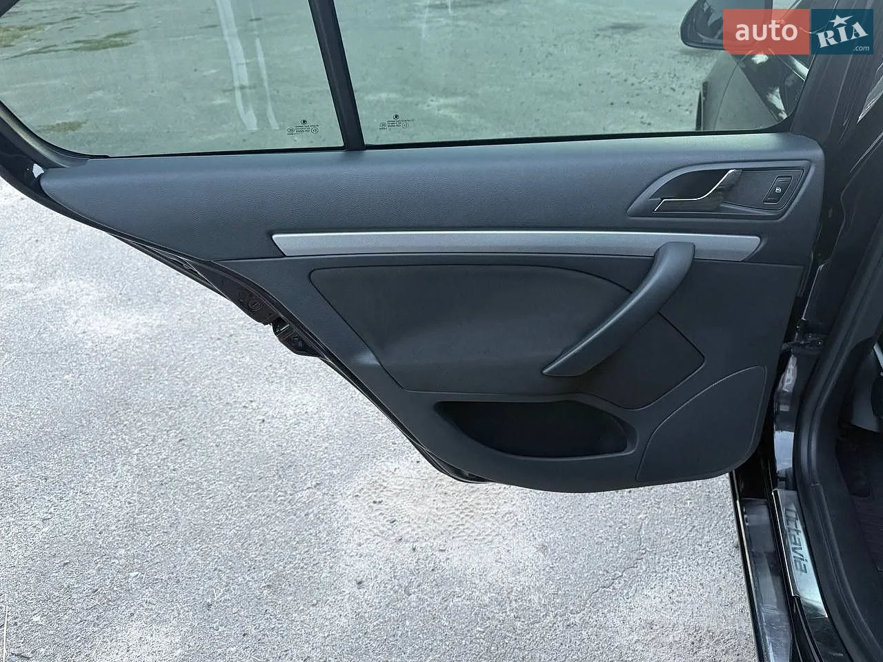 2011 Skoda Octavia - мініатюра 38
