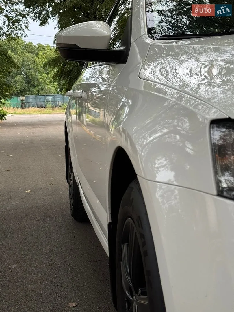 2016 Skoda Octavia - мініатюра 12