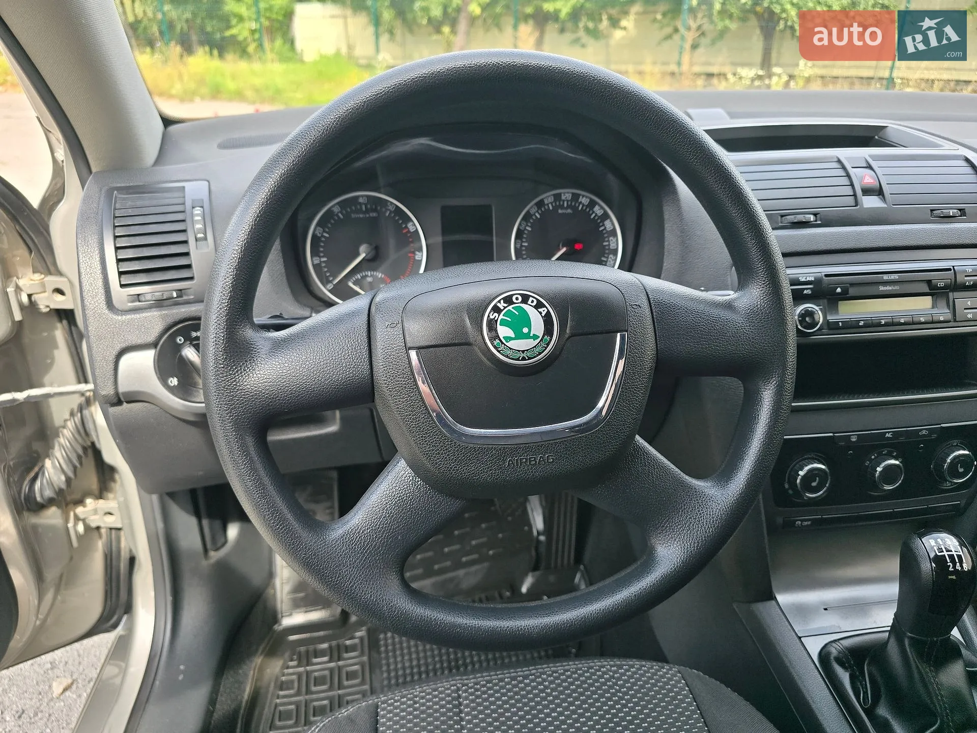 2010 Skoda Octavia - мініатюра 29
