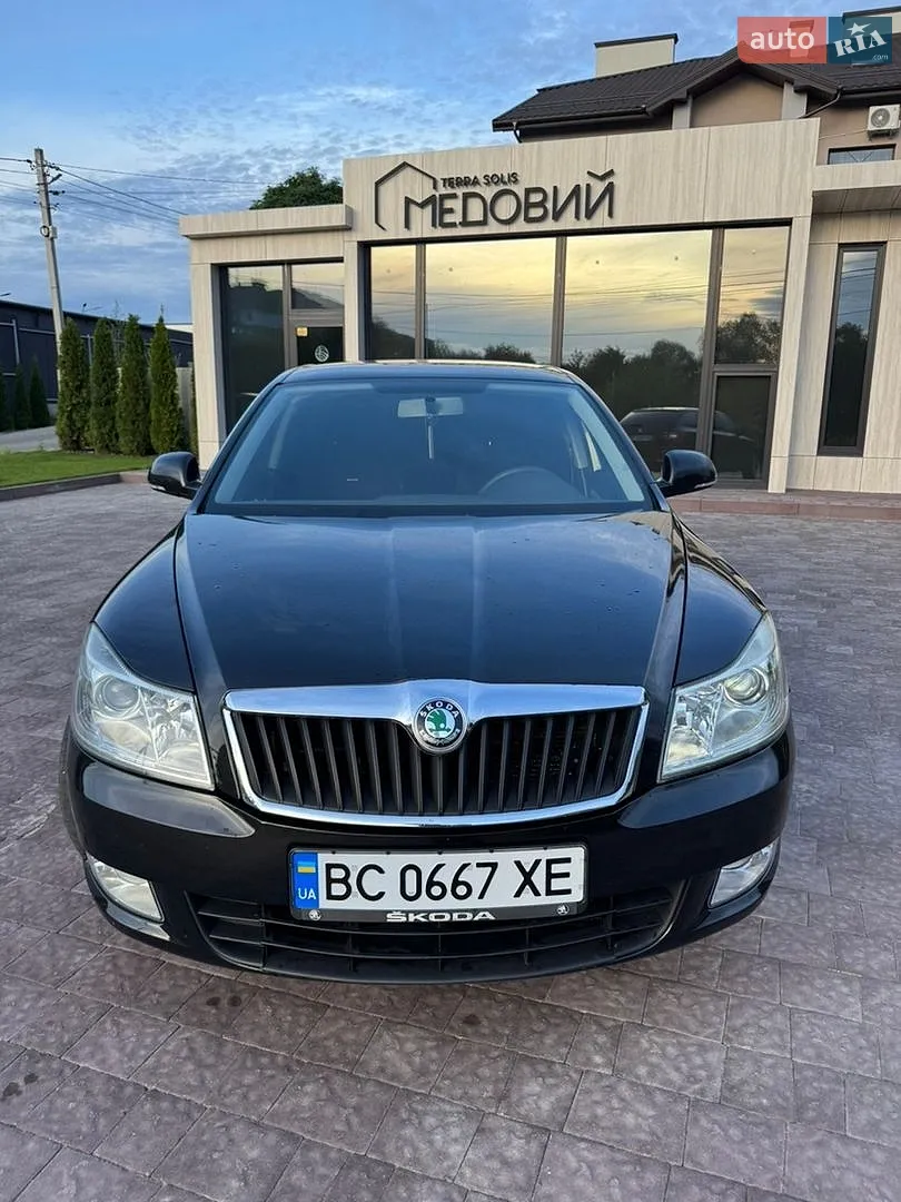 2010 Skoda Octavia - мініатюра 2