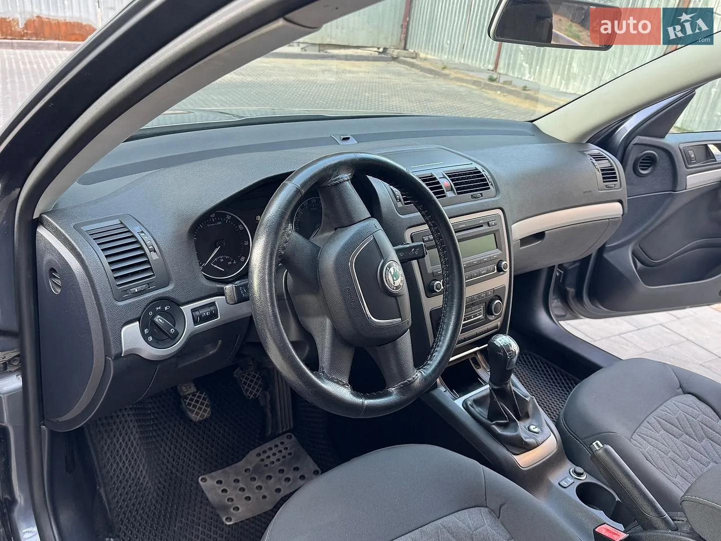 2010 Skoda Octavia - мініатюра 25
