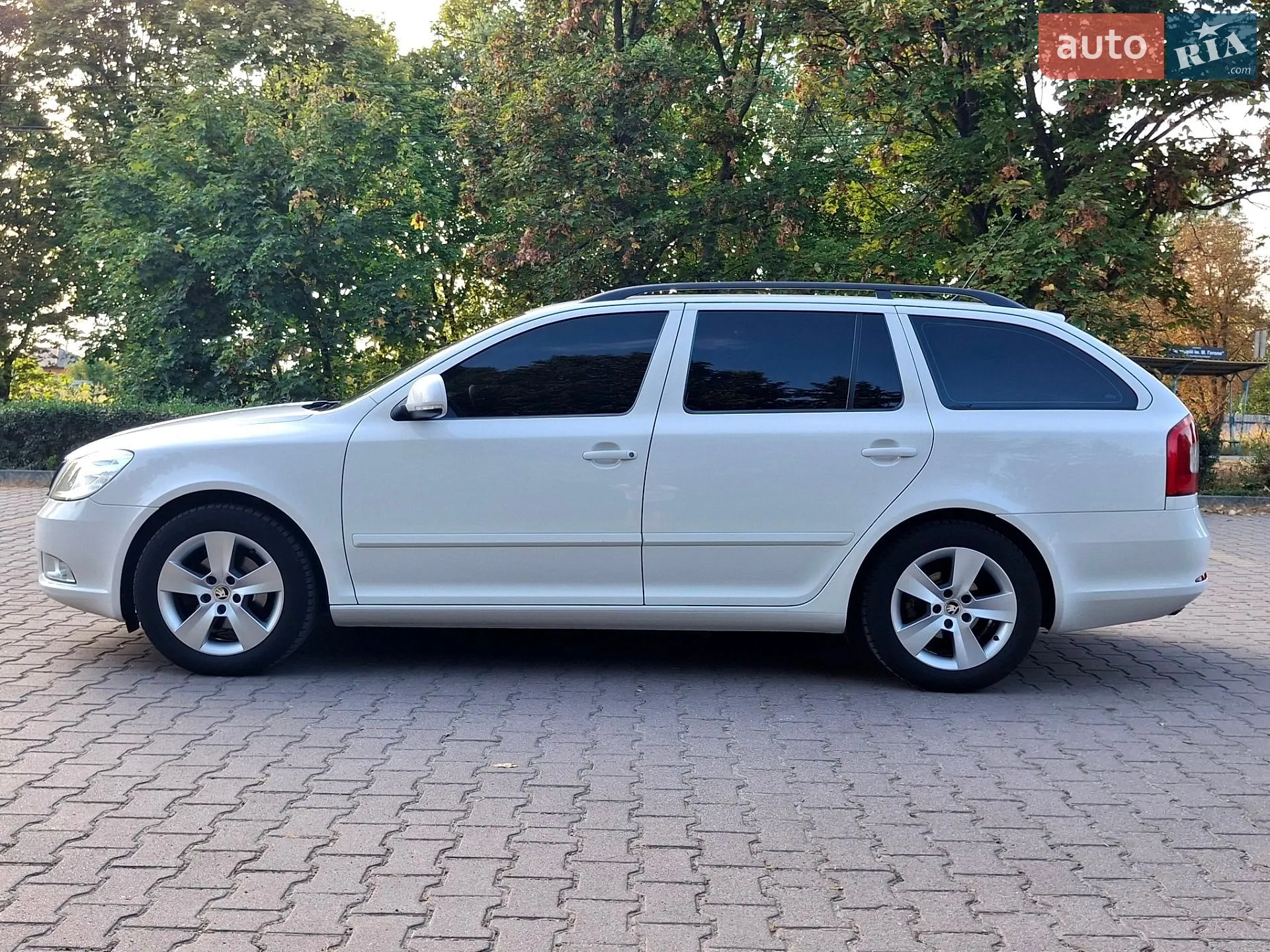 2010 Skoda Octavia - мініатюра 15