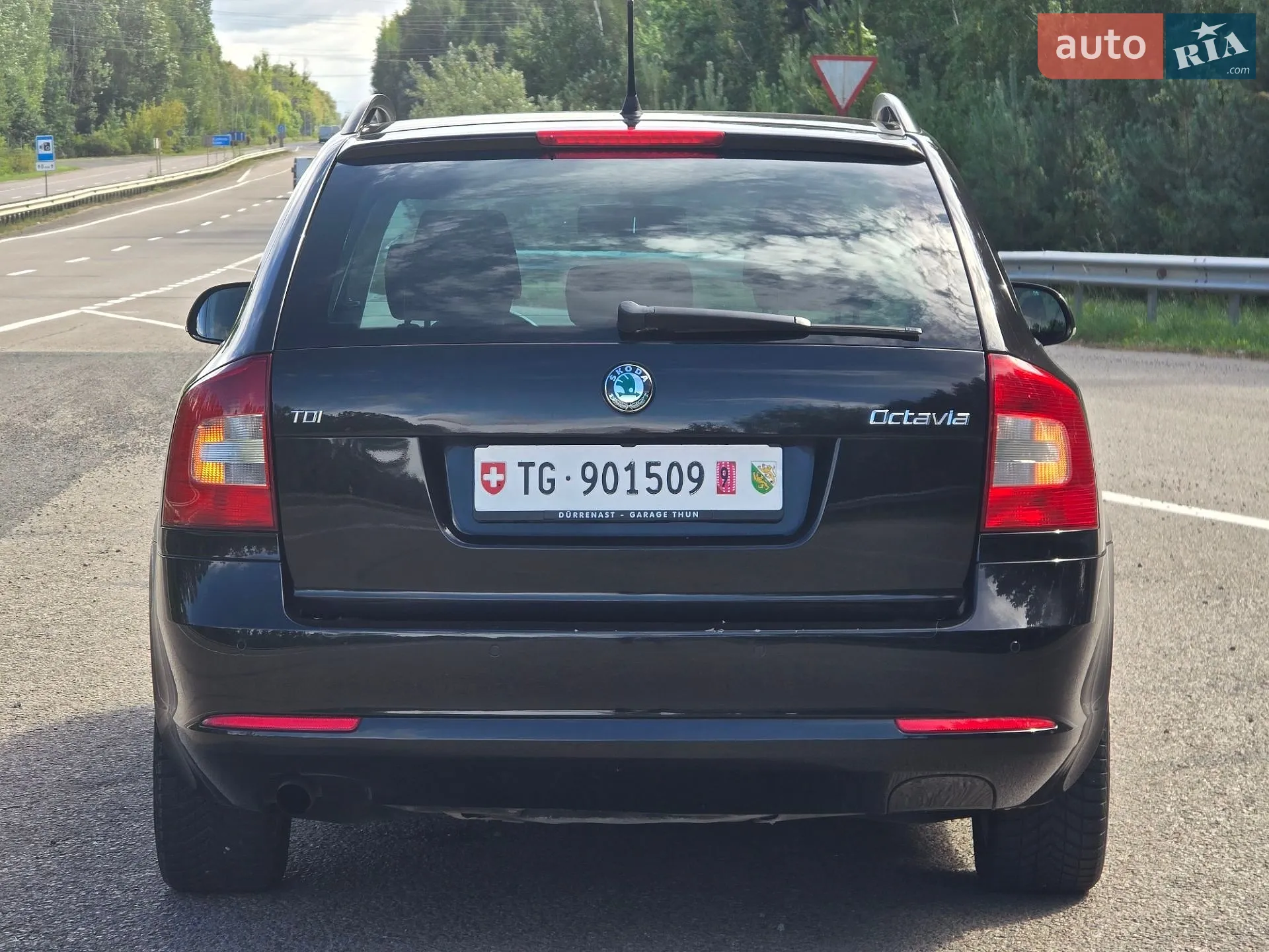 2010 Skoda Octavia - мініатюра 7