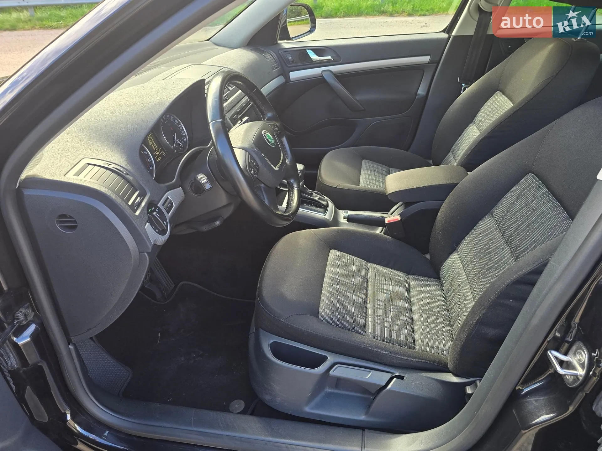 2010 Skoda Octavia - мініатюра 20