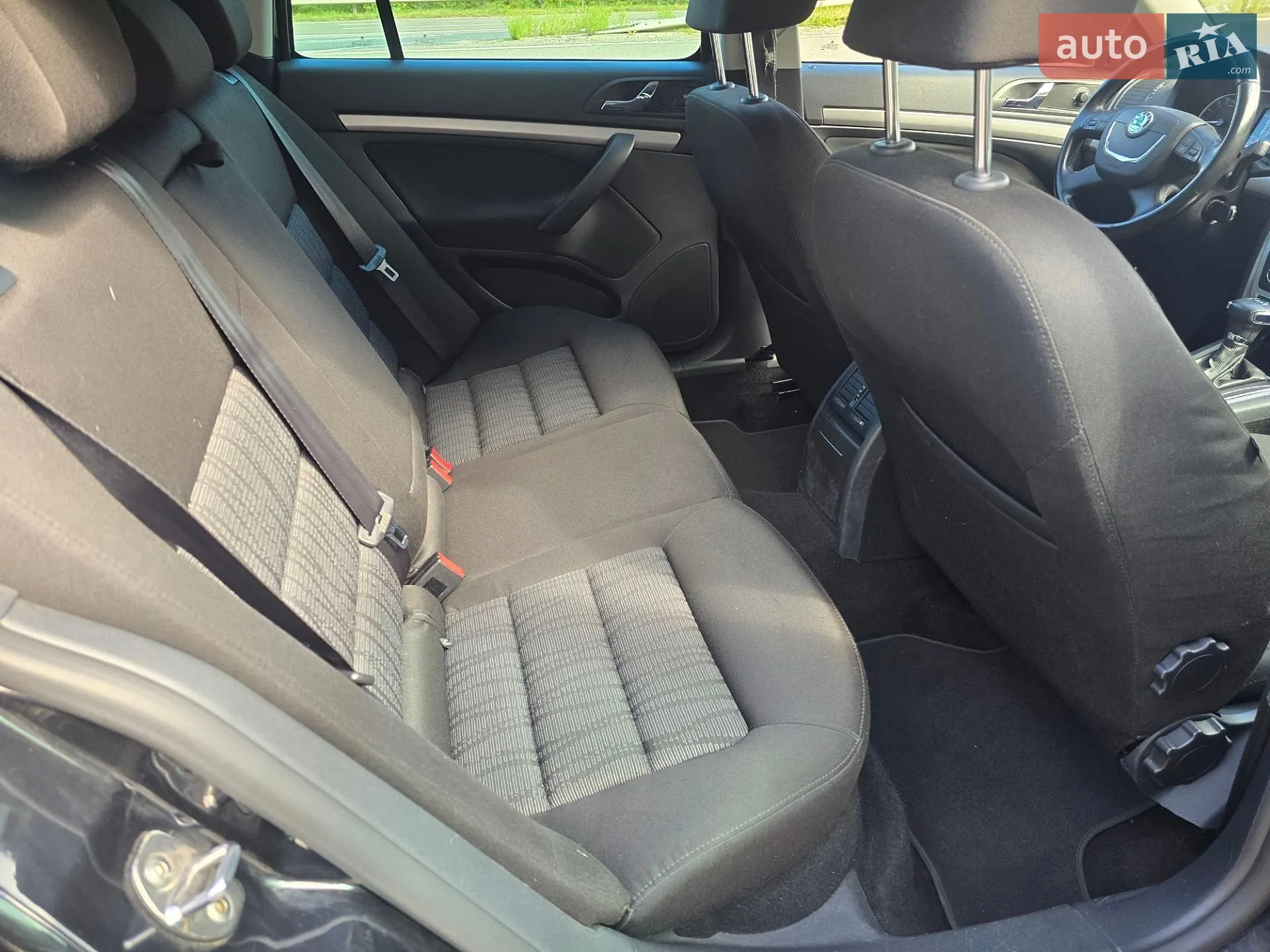 2010 Skoda Octavia - мініатюра 33