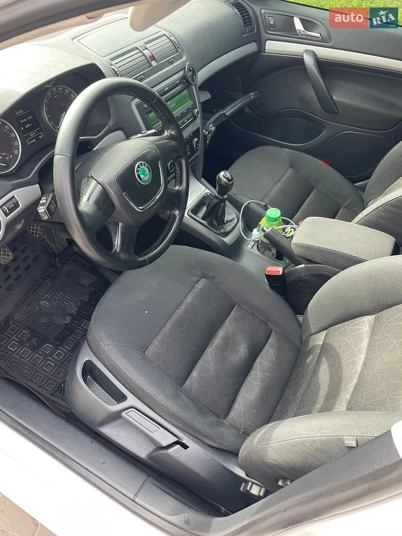 2012 Skoda Octavia - мініатюра 12