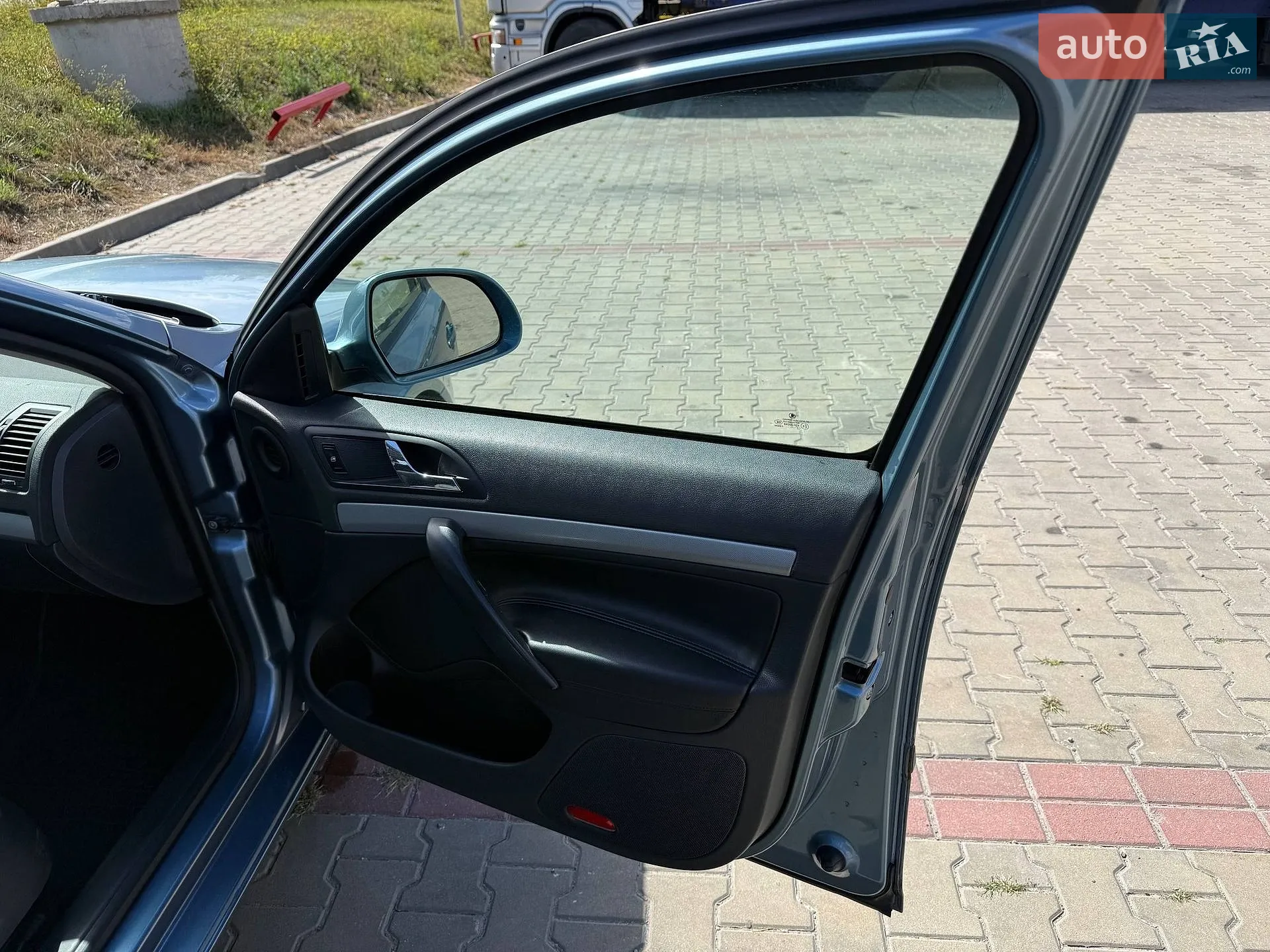 2011 Skoda Octavia - мініатюра 14