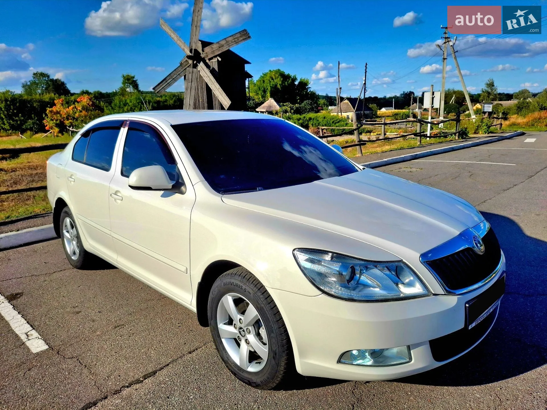 2011 Skoda Octavia - мініатюра 2