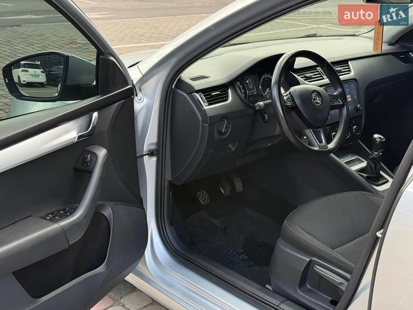 2017 Skoda Octavia - мініатюра 26
