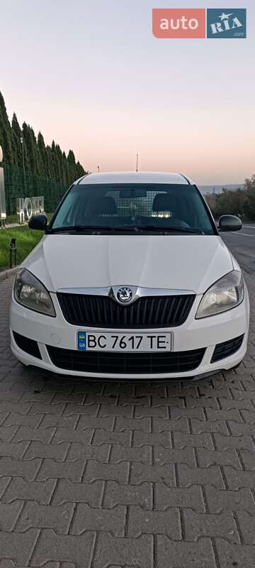 Грузовой фургон Skoda Praktik 2011 в Черновцах