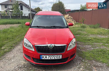 Универсал Skoda Praktik 2010 в Киеве