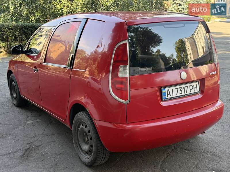 Грузовой фургон Skoda Praktik 2008 в Каменском