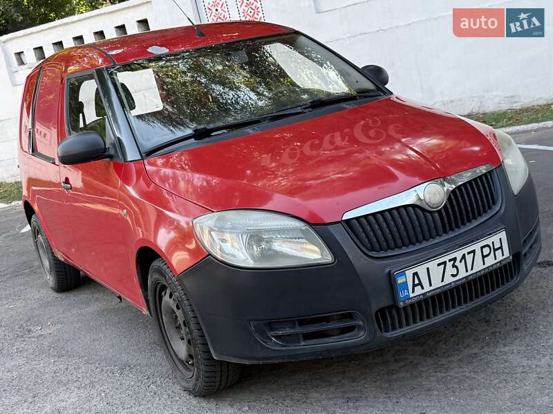 Грузовой фургон Skoda Praktik 2008 в Каменском