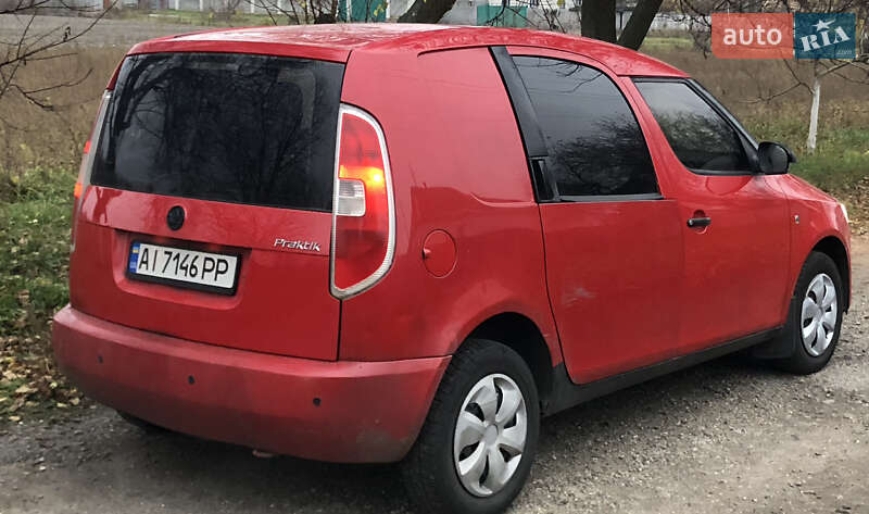 Вантажопасажирський фургон Skoda Praktik 2008 в Кагарлику