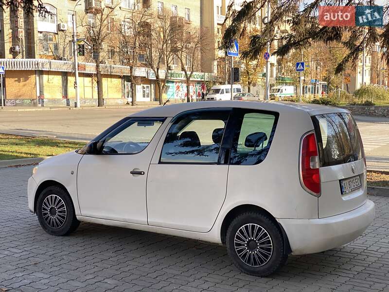 Мінівен Skoda Praktik 2008 в Запоріжжі