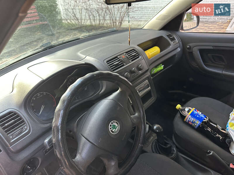 Вантажний фургон Skoda Praktik 2008 в Києві