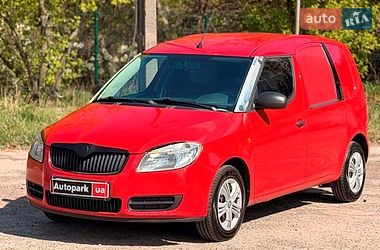 Вантажний фургон Skoda Praktik 2008 в Києві