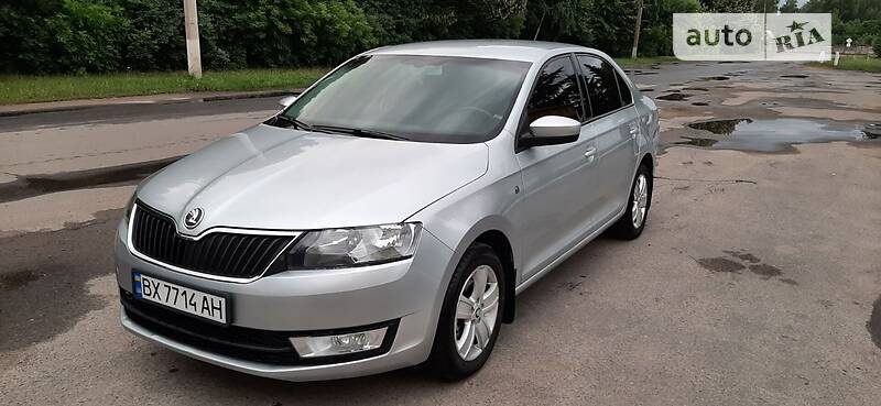 Лифтбек Skoda Rapid 2013 в Староконстантинове