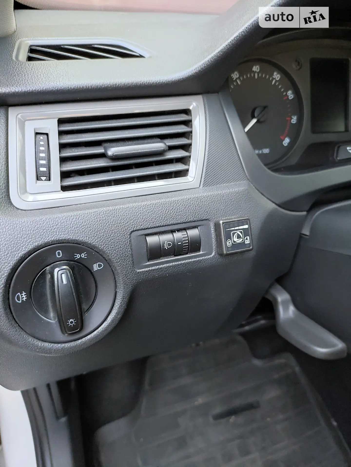 2014 Skoda Rapid - мініатюра 16