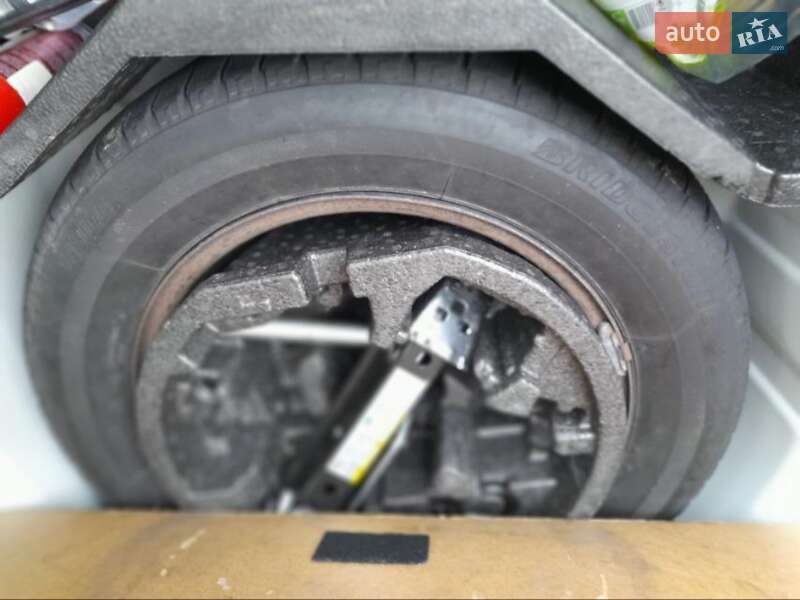 Ліфтбек Skoda Rapid 2014 в Києві фото 9 Ліфтбек Skoda Rapid 2014 в Києві