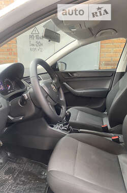 Лифтбек Skoda Rapid 2013 в 