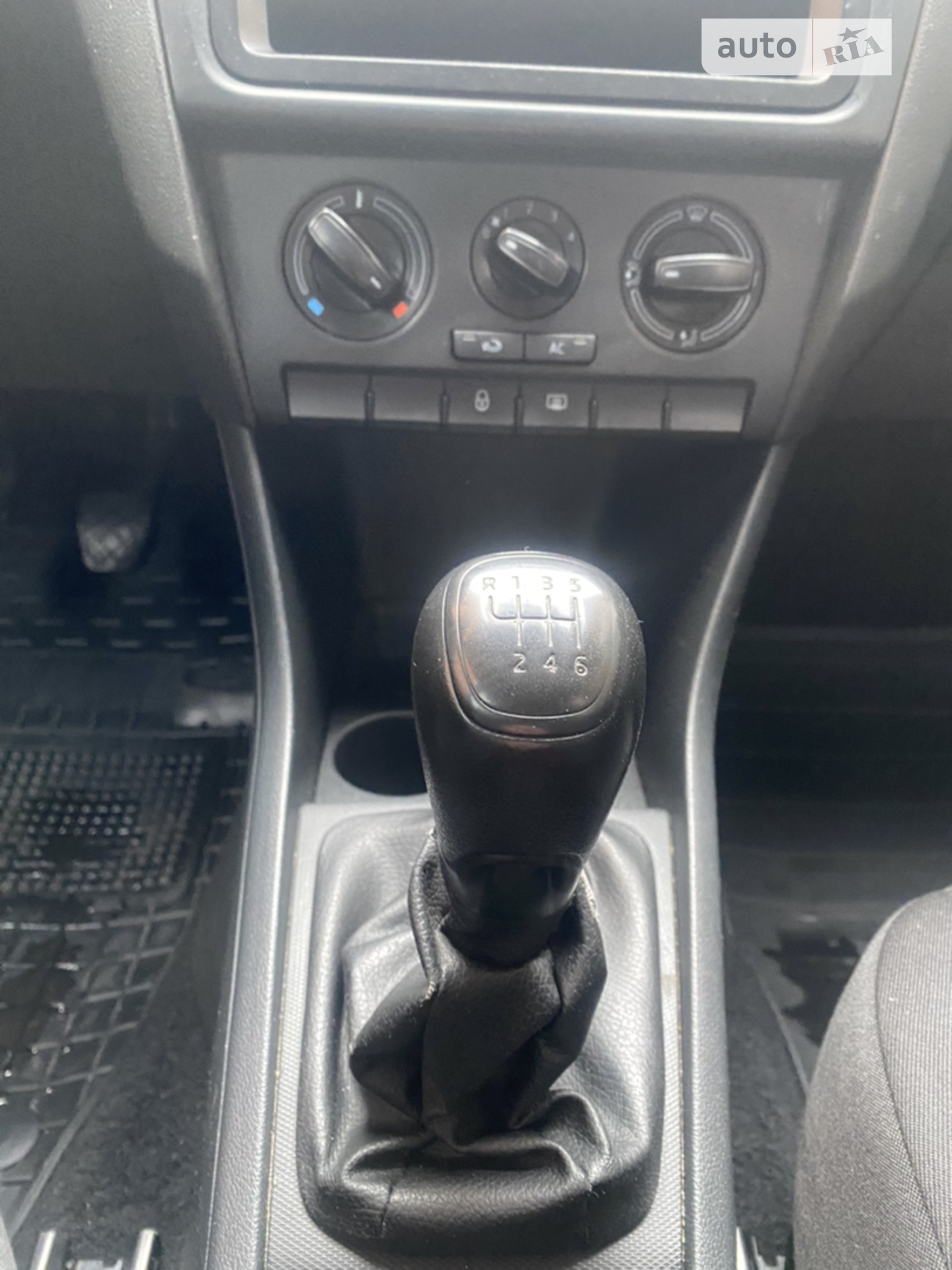2013 Skoda Rapid - мініатюра 12