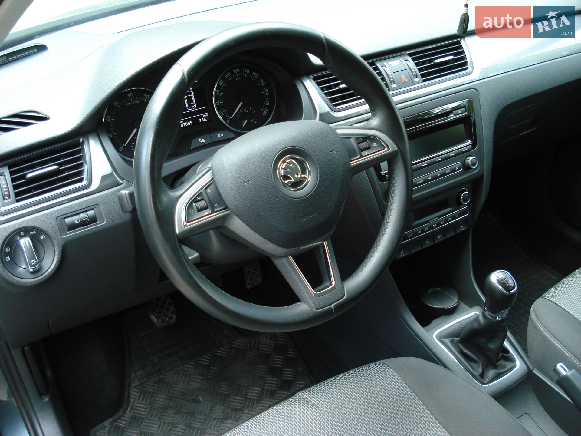 2015 Skoda Rapid - мініатюра 2