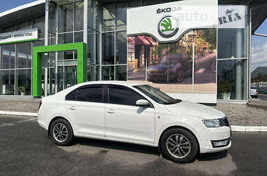 Ліфтбек Skoda Rapid 2013 в Кам'янському