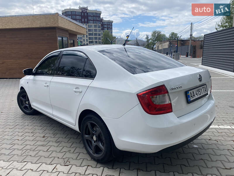 Лифтбек Skoda Rapid 2013 в Киеве фото 5 Лифтбек Skoda Rapid 2013 в Киеве